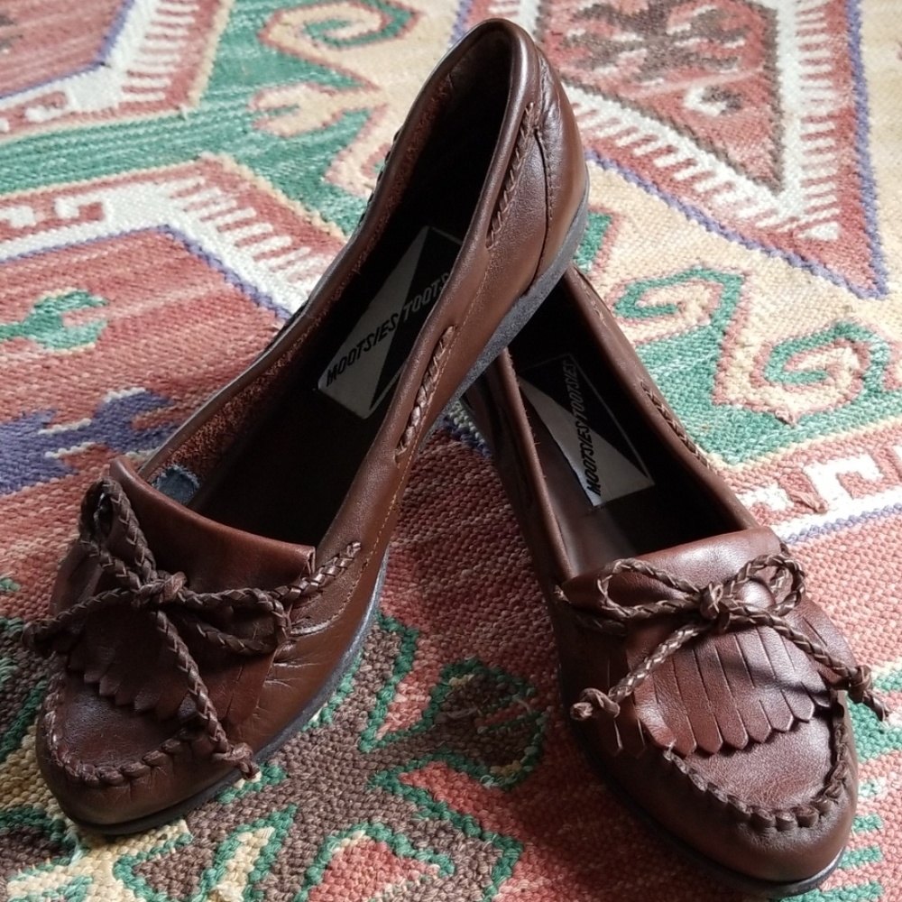 Vintage Leather Mootsies Tootsies Moccasin Wedge